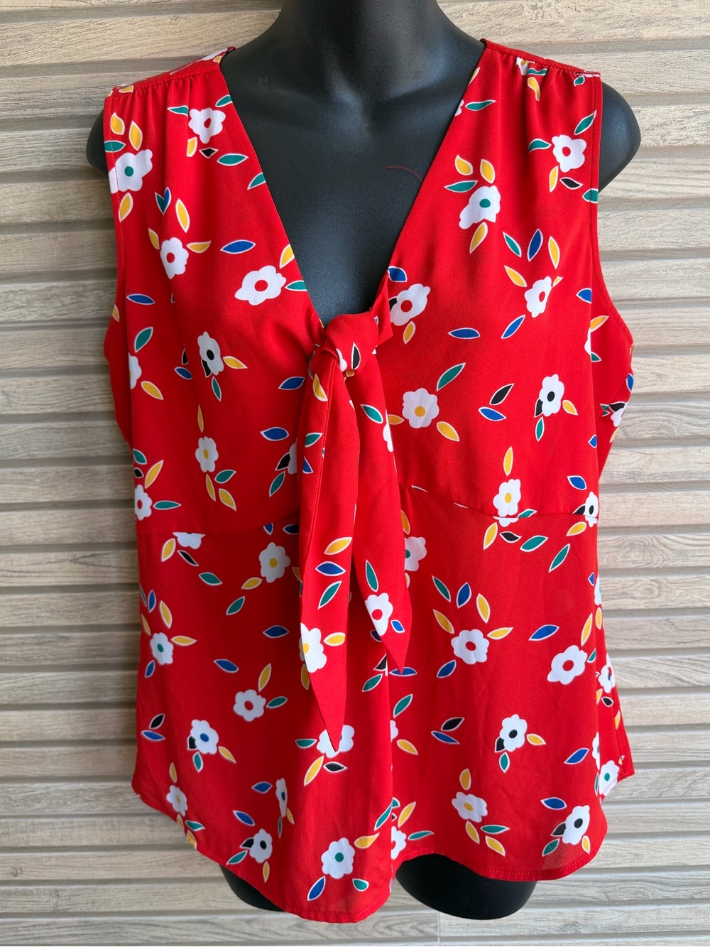 CAbi LOT 9 Piece Sleeveless Bundle Blouses Tops Cardigan Capsule Wardrobe Small - Picture 12 of 15